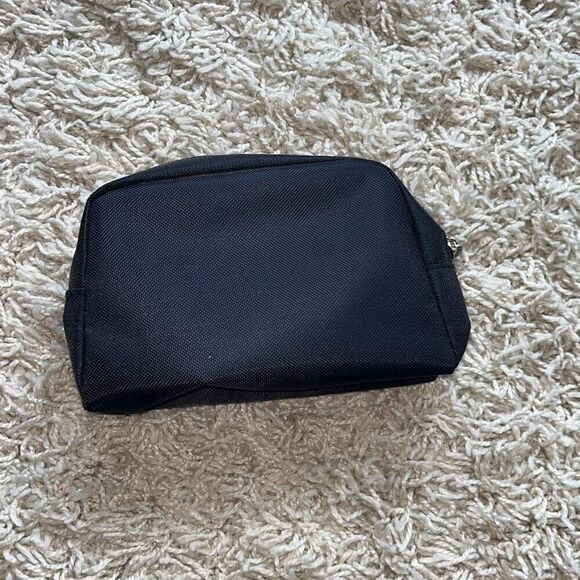 Tumi Small Necessities Bag - Picture 4 of 9